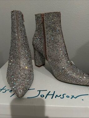 Betsy Johnson New Rhinestone ankle booties